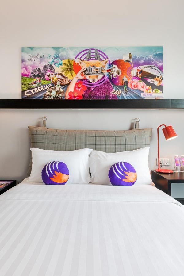 Fox Lite Hotel Dpulze Cyberjaya Exterior photo